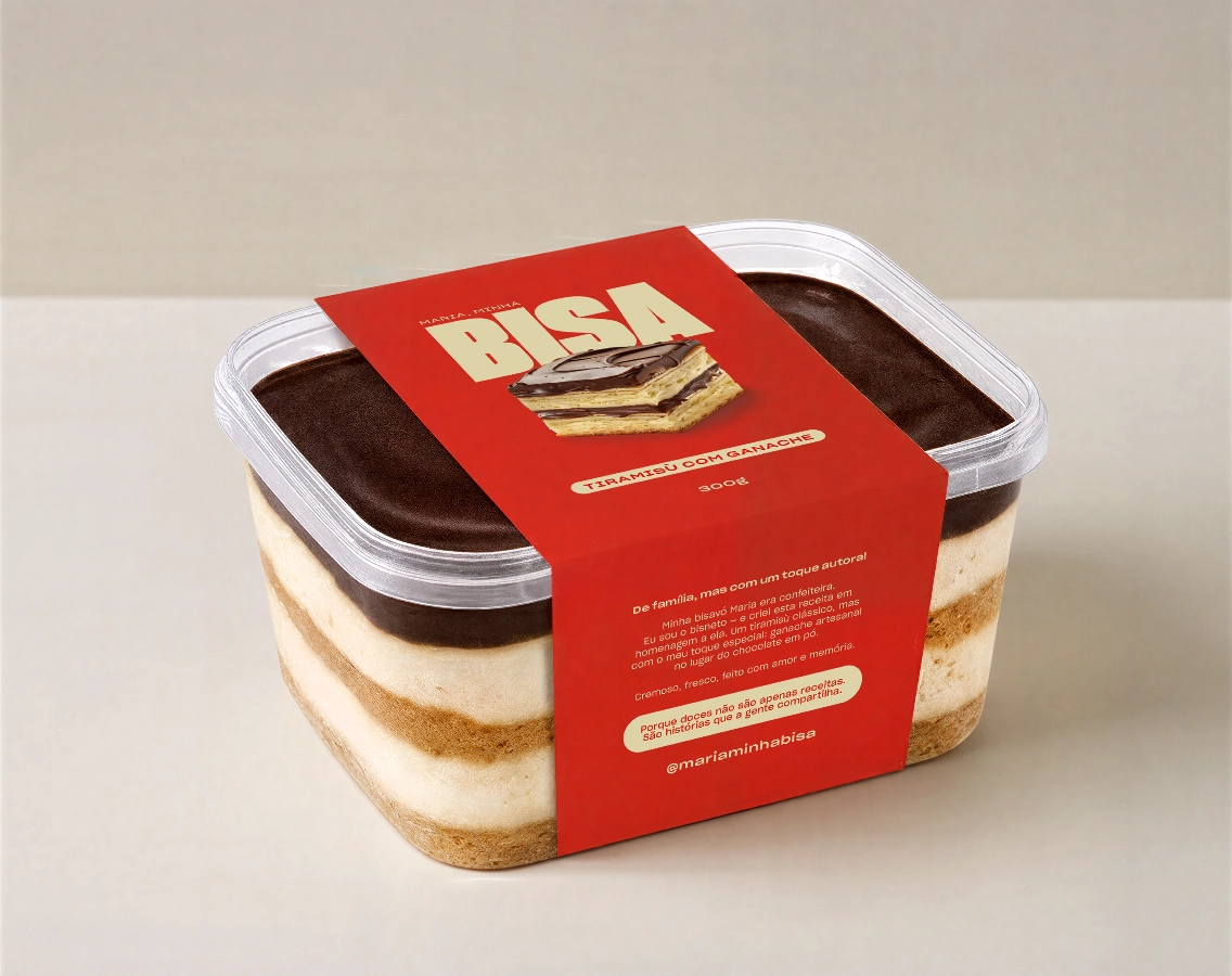 Tiramisù com ganache em um pote com a faixa vermelha da Bisa